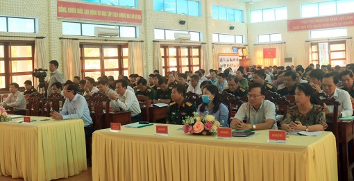 Tập huấn Luật Dân quân tự vệ và Luật Lực lượng dự bị động viên