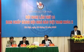 Hội nghị lần thứ 13 Ban Chấp hành Hội Nhà báo Việt Nam khóa X