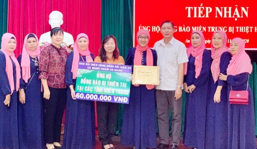 Tiếp nhận trên 1,7 tỷ đồng ủng hộ đồng bào các tỉnh miền Trung bị thiên tai