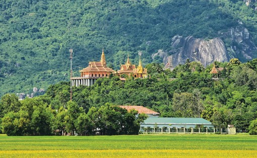 Phát huy giá trị văn hóa dân tộc vào hoạt động du lịch