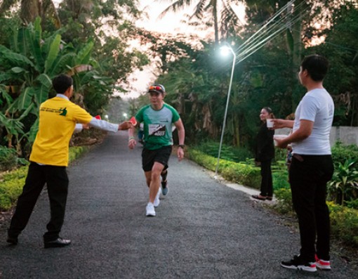 Tình nguyện viên góp sức cùng Mekong delta marathon