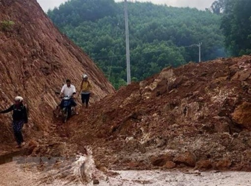 Xây dựng bản đồ cảnh báo vùng lũ quét, sạt lở đất với tỷ lệ thích hợp