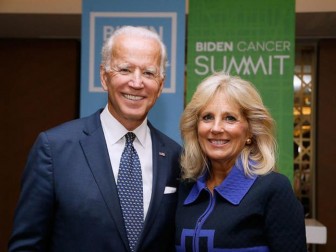 Điều đặc biệt về người phụ nữ 'đứng sau' ông Joe Biden