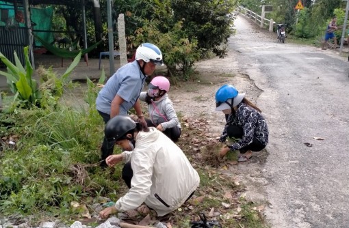 “Ấp tự quản bảo vệ môi trường”