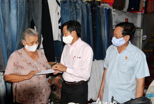 UBND tỉnh An Giang chỉ đạo tiếp tục thực hiện hỗ trợ người dân gặp khó khăn do đại dịch COVID-19