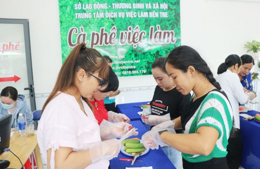 Bến Tre: Hiệu quả bước đầu của Cà phê việc làm