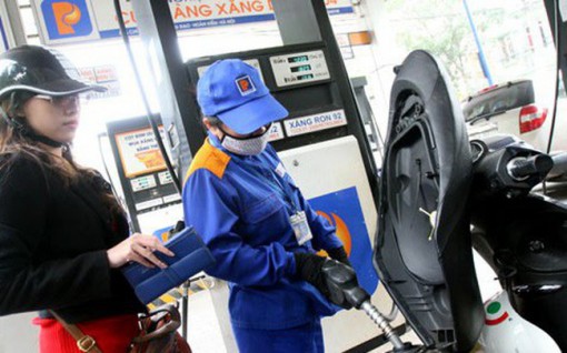 Xăng dầu đồng loạt giảm từ 15 giờ chiều nay
