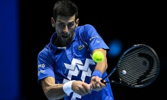 Djokovic thắng dễ trận ra quân ATP Finals 2020