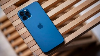 3 lý do nên mua iPhone 12 chính hãng tại Việt Nam thay vì mua hàng xách tay