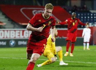 'Người nhện' Courtois phá lưới nhà, Bỉ vượt Đan Mạch giành vé vàng bán kết Nations League