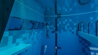 Trải nghiệm lý thú với bể lặn sâu nhất thế giới tại Ba Lan