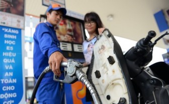 Giá xăng dầu tăng trở lại từ chiều 26-11