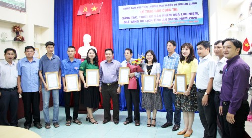 Trao giải sáng tác, thiết kế sản phẩm quà lưu niệm, quà tặng du lịch tỉnh An Giang năm 2020