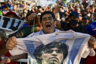 Hàng vạn người hâm mộ Argentina xếp hàng, tiễn biệt huyền thoại Maradona