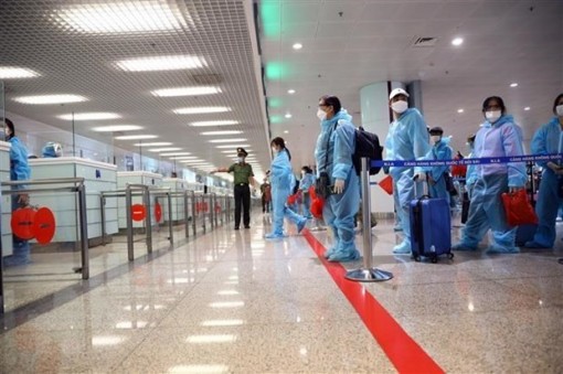 Hưng Yên tiếp nhận, cách ly tập trung 200 công dân trở về từ Nhật Bản