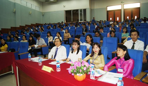 Hội thảo “Cải tiến phương pháp dạy học trong bối cảnh công nghệ hiện đại”