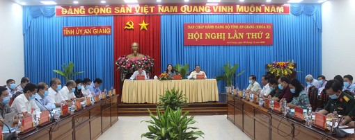 Tiếp tục thực hiện đồng bộ và đổi mới các nhiệm vụ phát triển kinh tế - xã hội