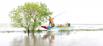 Đồn Biên phòng Cửa khẩu Quốc tế Vĩnh Xương thực hiện tốt “nhiệm vụ kép”