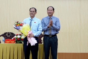 HĐND huyện Châu Phú miễn nhiệm và bầu bổ sung các chức danh HĐND, UBND huyện