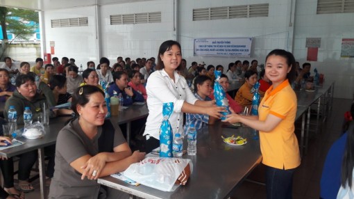 Một năm vượt khó của doanh nghiệp để “giữ chân” người lao động