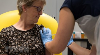 Anh, Bỉ khởi động chương trình tiêm chủng COVID-19 trên toàn quốc