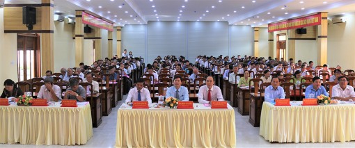 Tăng cường công tác nghiên cứu, giáo dục lý luận chính trị cho cán bộ, đảng viên