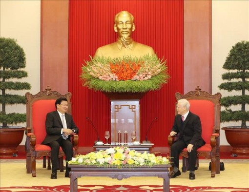 Tổng Bí thư, Chủ tịch nước Nguyễn Phú Trọng tiếp Thủ tướng Lào Thongloun Sisoulith