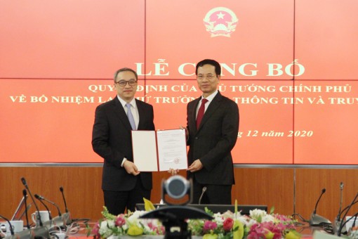 Công bố quyết định của Thủ tướng bổ nhiệm lại Thứ trưởng TT-TT