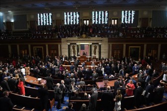 Quốc hội Mỹ thông qua dự luật quốc phòng