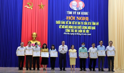 Nắm bắt tốt dư luận xã hội để đóng góp vào sự phát triển chung