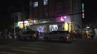 An Giang: Bắt quả tang 3 cặp nam nữ mua bán dâm tại khách sạn Kim Vân Bình