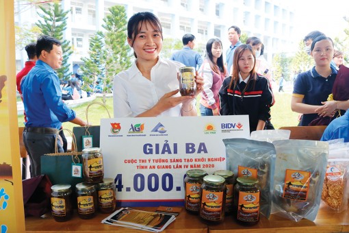 Khởi nghiệp với nghề làm mắm truyền thống