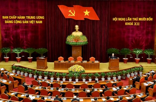 Chuẩn bị và tiến tới Đại hội XIII của Ðảng