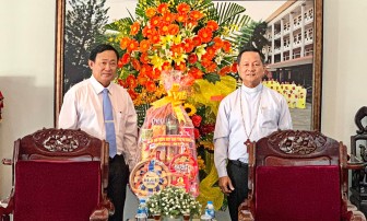 Chủ tịch UBMTTQVN tỉnh An Giang thăm, chúc mừng lễ Giáng sinh 2020