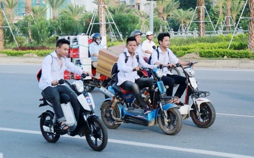 Đi xe máy dưới 50cc phải có bằng lái: Cần thiết và cấp thiết