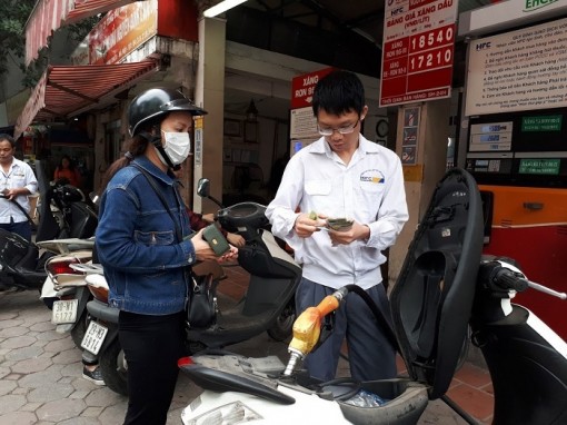 Giá xăng ngày 26-12: Đón Tết Dương lịch, giá tăng mạnh
