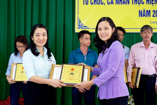 Ngành thuế TP. Long Xuyên đồng hành cùng doanh nghiệp