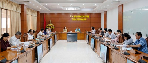 Tiếp tục phấn đấu để Việt Nam luôn là nền kinh tế năng động