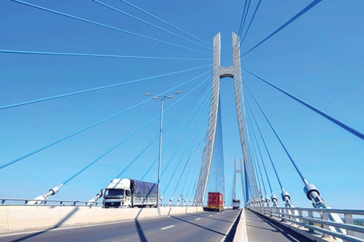 Ðột phá phát triển kết cấu hạ tầng giao thông