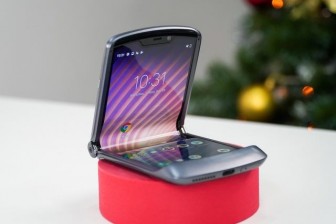 Motorola Razr 5G 2020: smartphone gập vỏ sò có giá 1.399 USD