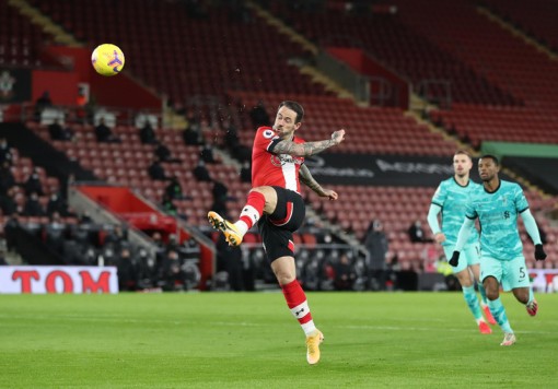 Liverpool thua bẽ bàng Southampton, MU cười sướng