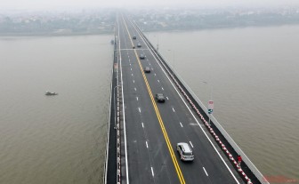 Cầu Thăng Long chính thức thông xe sau gần năm tháng sửa chữa