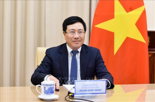 Phó Thủ tướng, Bộ trưởng Ngoại giao Phạm Bình Minh điện đàm với Ngoại trưởng Hoa Kỳ