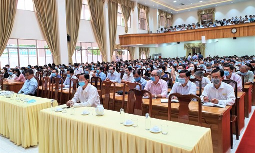 Đảng ủy Khối Cơ quan và Doanh nghiệp tỉnh An Giang: Quán triệt và triển khai thực hiện Nghị quyết Đại hội cho cán bộ chủ chốt