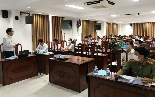Tập huấn hướng dẫn truy vết người tiếp xúc với bệnh nhân nhiễm COVID-19