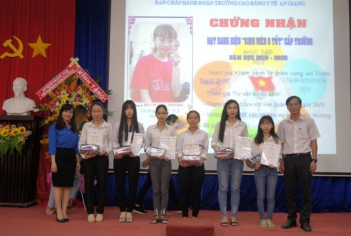 Trường Cao đẳng Y tế An Giang tuyên dương 32 “Sinh viên 5 tốt”