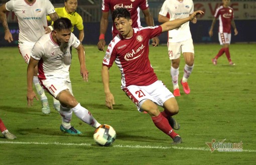 Vì sao Công Phượng bay khỏi top 5 Quả bóng vàng Việt Nam?