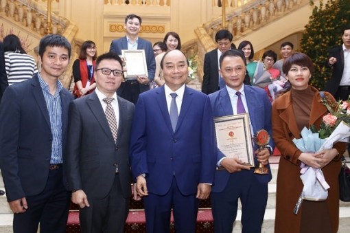 Giải Búa liềm vàng: Lan tỏa mạnh mẽ trong toàn xã hội về xây dựng Đảng
