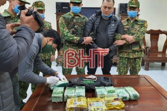Hà Tĩnh: Bắt vụ vận chuyển 11kg ma túy qua biên giới về Việt Nam