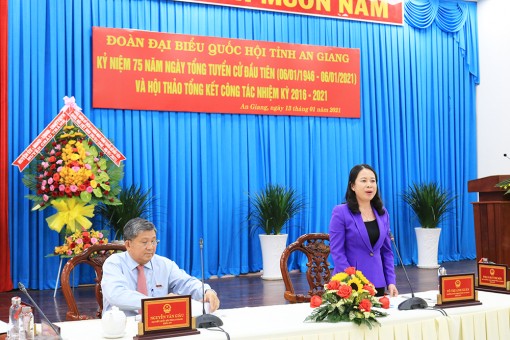 Lời cảm ơn và lời hứa trong “Hội nghị Diên Hồng”